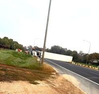 Truck rollover at Barmera post image