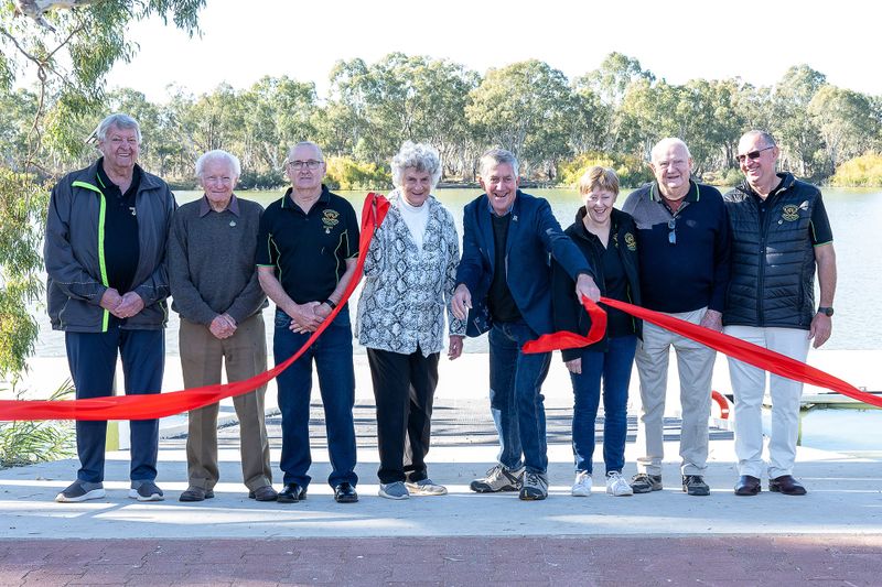 Renmark can now rock around the dock post image
