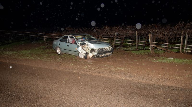 Man injured in Waikerie Stobie pole collision post image