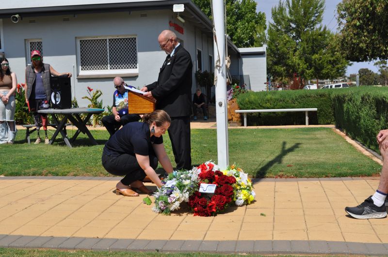 Barmera stops to remember post image