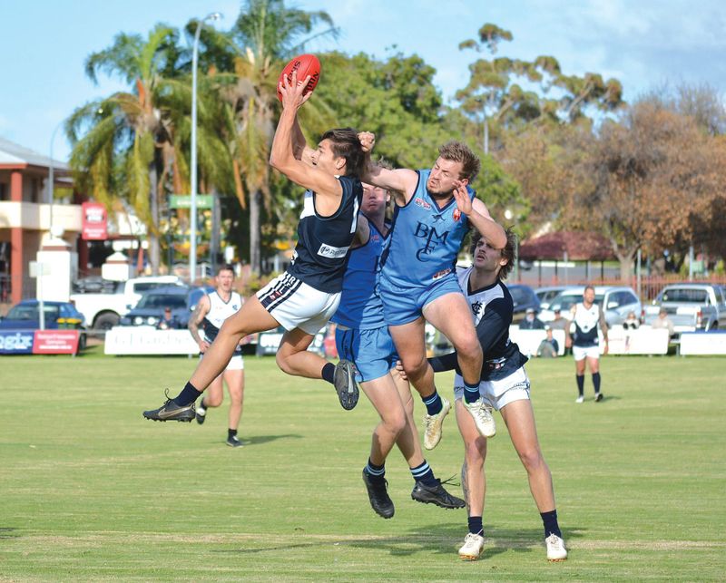 Panthers sink Lakesiders post image