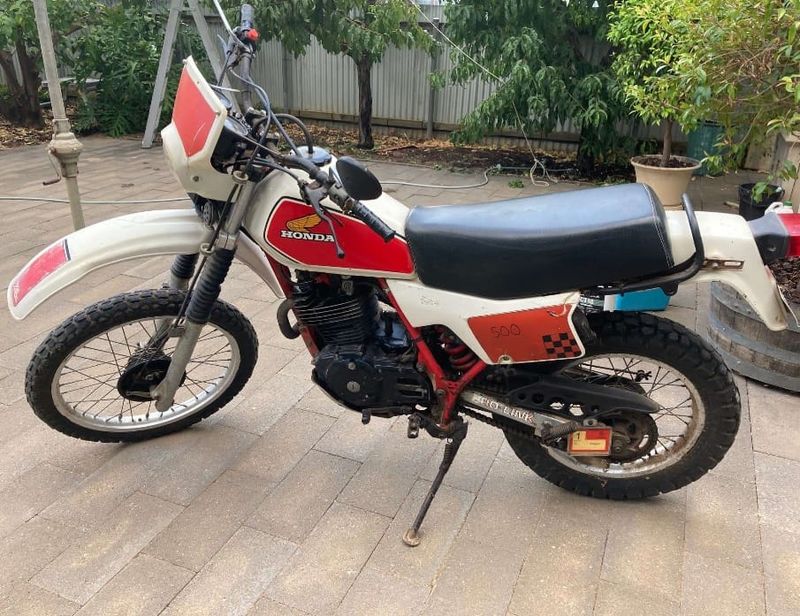 Four motorbikes stolen from Renmark post image