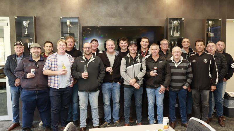 Magpies celebrate stars of the past post image