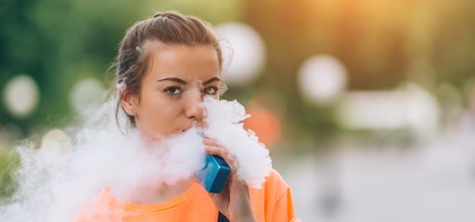 SA young vape use drops by a third post image