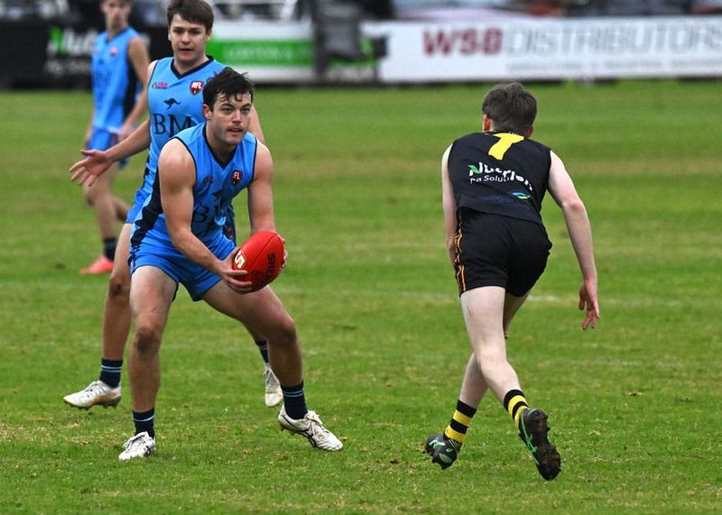 Roos continue winning form with comeback at Loxton post image