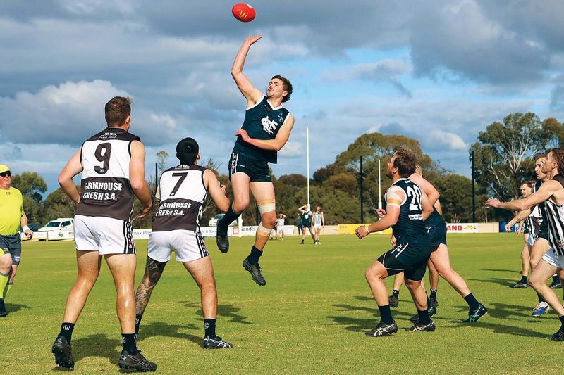 Last quarter blitz sees Waikerie home post image