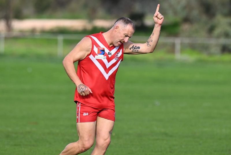 Bombers steal first with dominant display post image