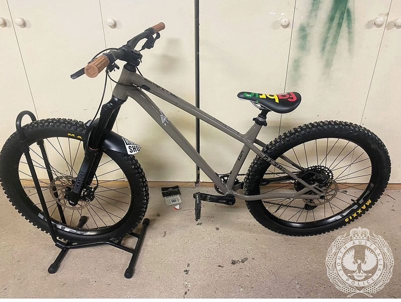 Police investigate bike theft post image