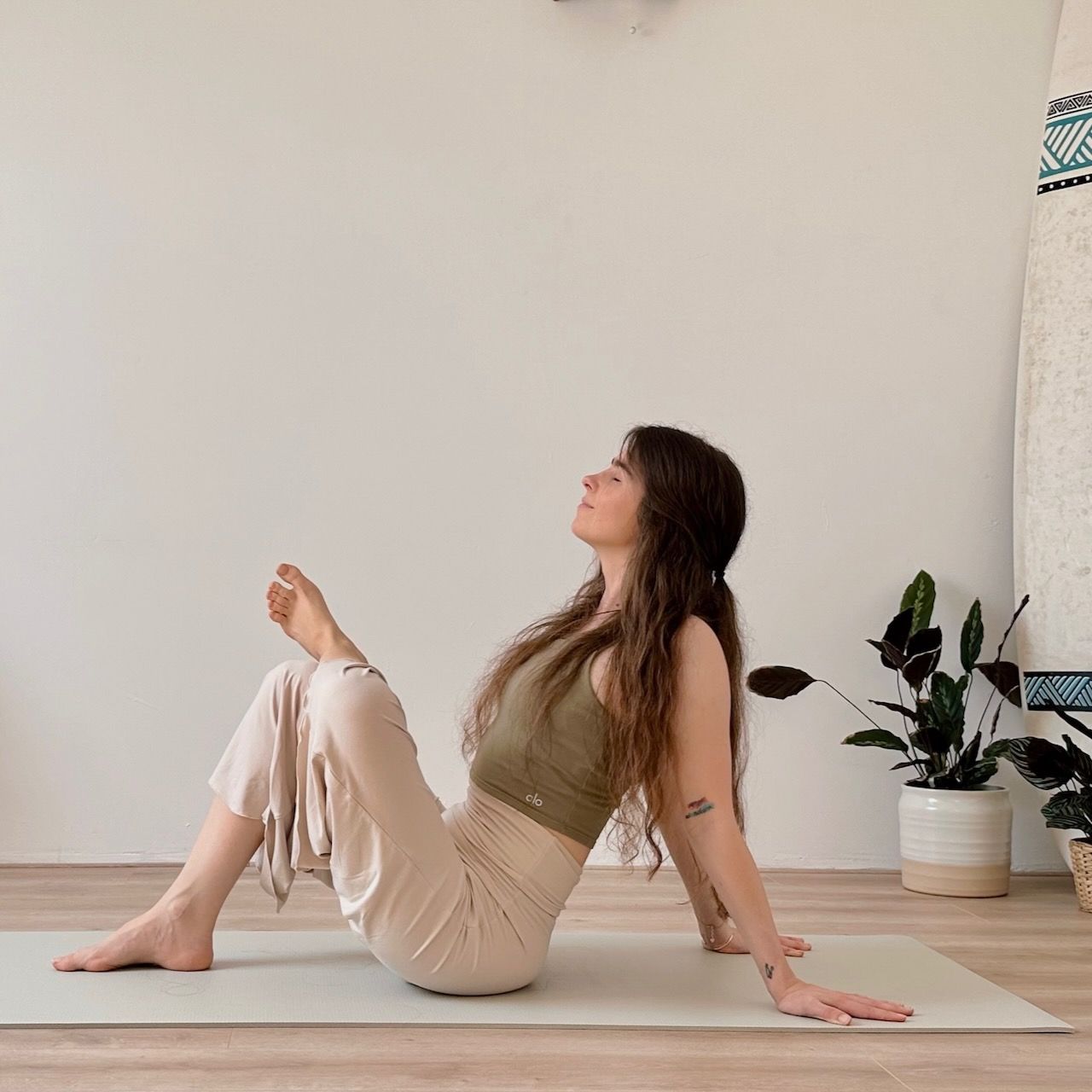 10 MIN SANFTES YOGA NACH ERKÄLTUNG & KRANKHEIT || entspannen, dehnen & besser fühlen 🌸