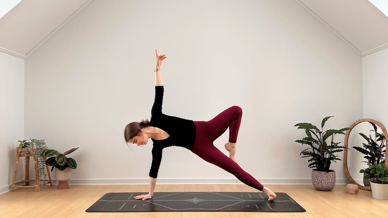 30 MIN YOGA || Expand Your Practice – Side Plank Flow