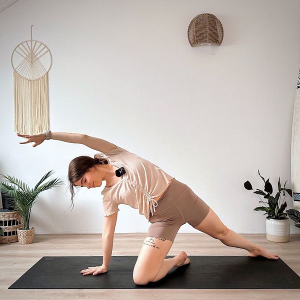 20 MIN YOGA ZUM WOHLFÜHLEN || Sanfter Flow für alle Level – wenig Belastung für die Handgelenke