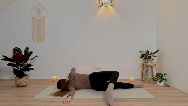20 MIN YIN-INSPIRIERTES YOGA || Verspannungen in Rücken, Schultern & Nacken lösen 🫧