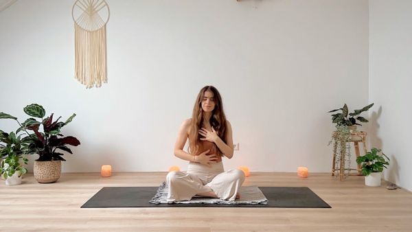 Drei-Stufen-Atmung (mit Video) [Dirga Pranayma]