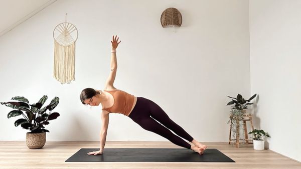 Align • Tag 22 🦋 10 MIN YOGA WORKOUT || Arme, Schultern & Core