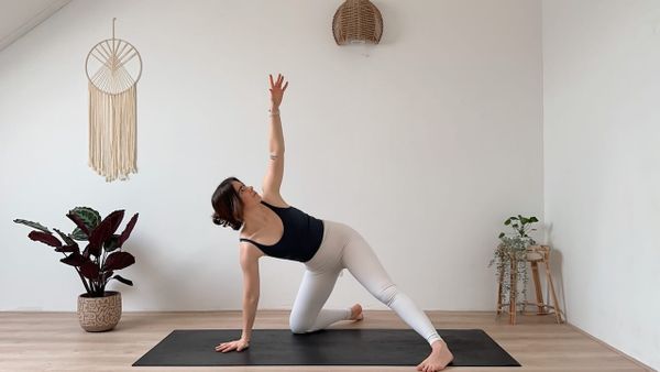 30 MIN YOGA WORKOUT || Den ganzen Körper trainieren & dehnen! [06/2024]