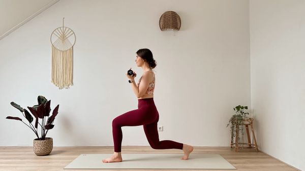 25 MIN YOGA MIT HANTELN || Workout für den ganzen Körper [08/2024]