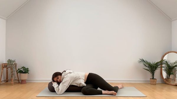 20 MIN RESTORATIVE YOGA || wenn du keine Lust hast, irgendwas zu machen (erschöpft, energielos)