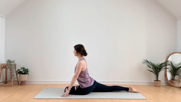 20 MIN YOGA || Full Body & Balance Feel Good Flow – Minimal Cues