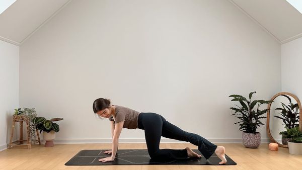 10 MIN YOGA || Return to your Practice • ein ruhiger Neuanfang