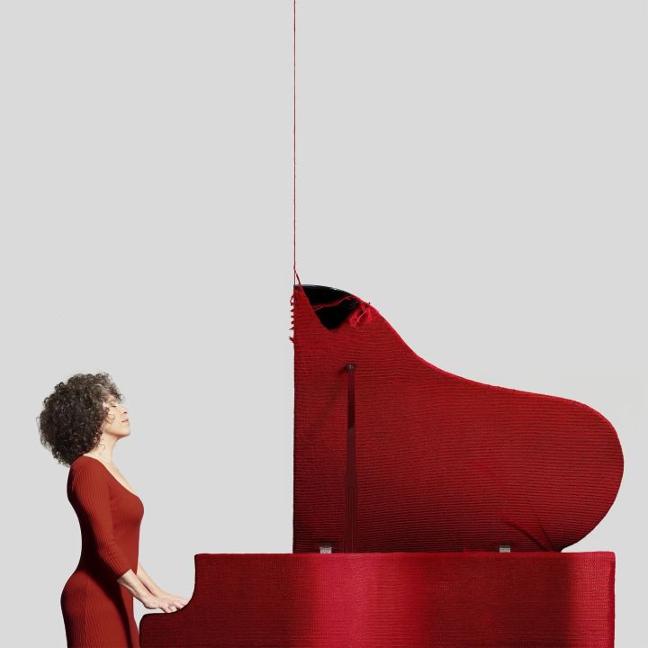 Portrait of Macha Gharibian photo by Laurent Seroussi 