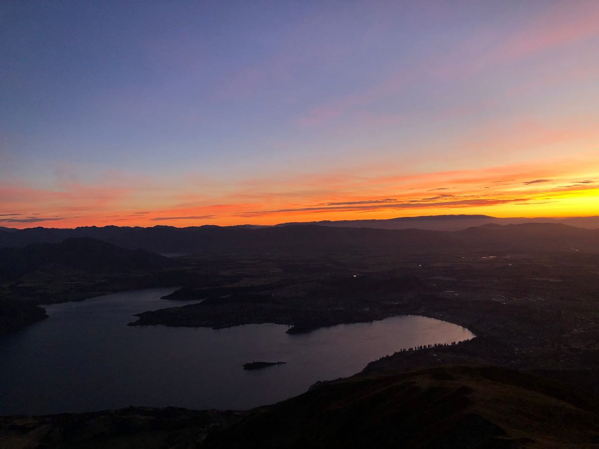 My Trip to New Zealand - Week 4: Lost my breath at the roys peak summit (E)