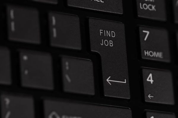 Keyboard with 'Find Job' tab.