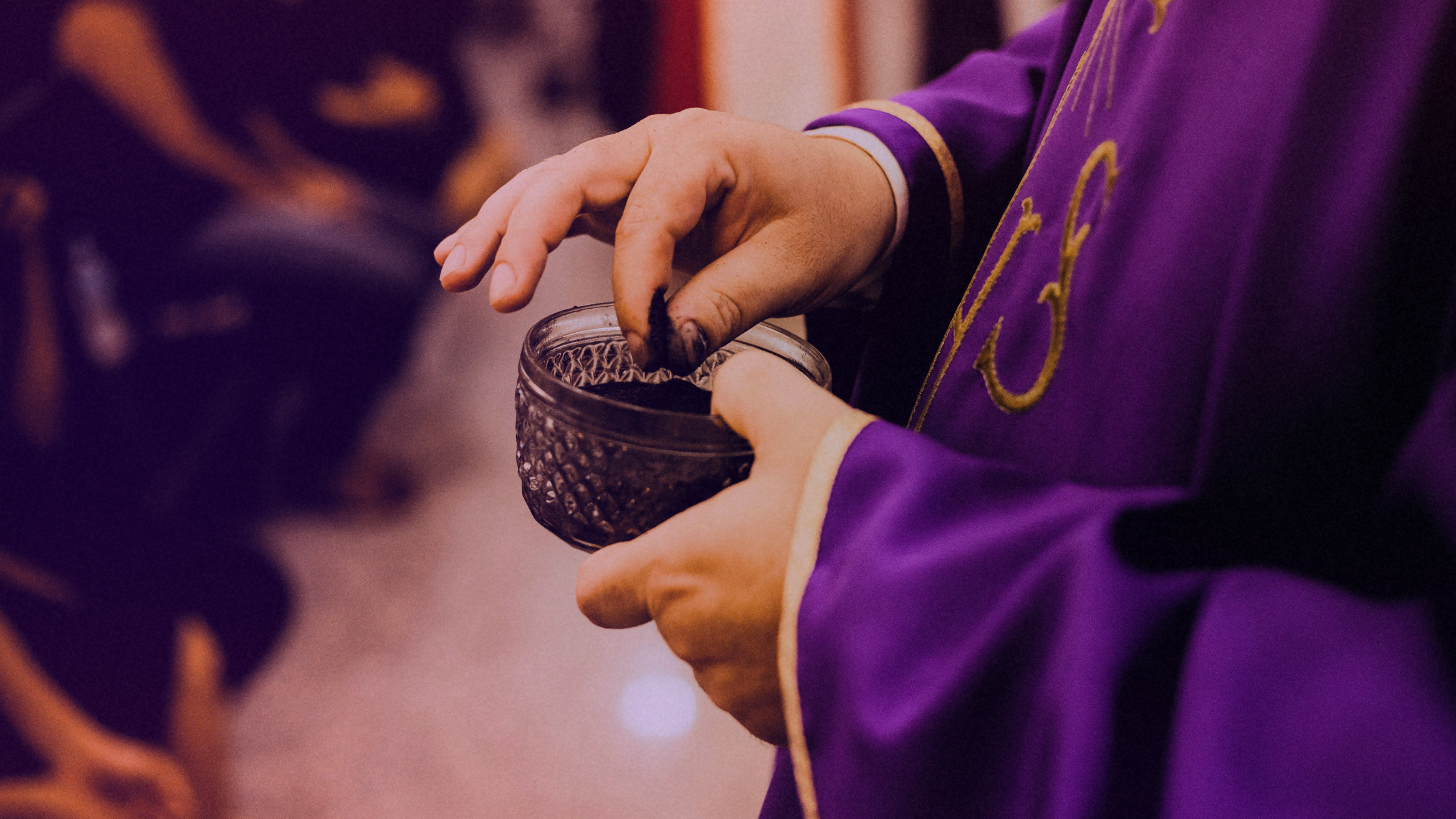 Środa popielcowa i Wielki Post. Jak dobrze pokutować? [3 praktyki]