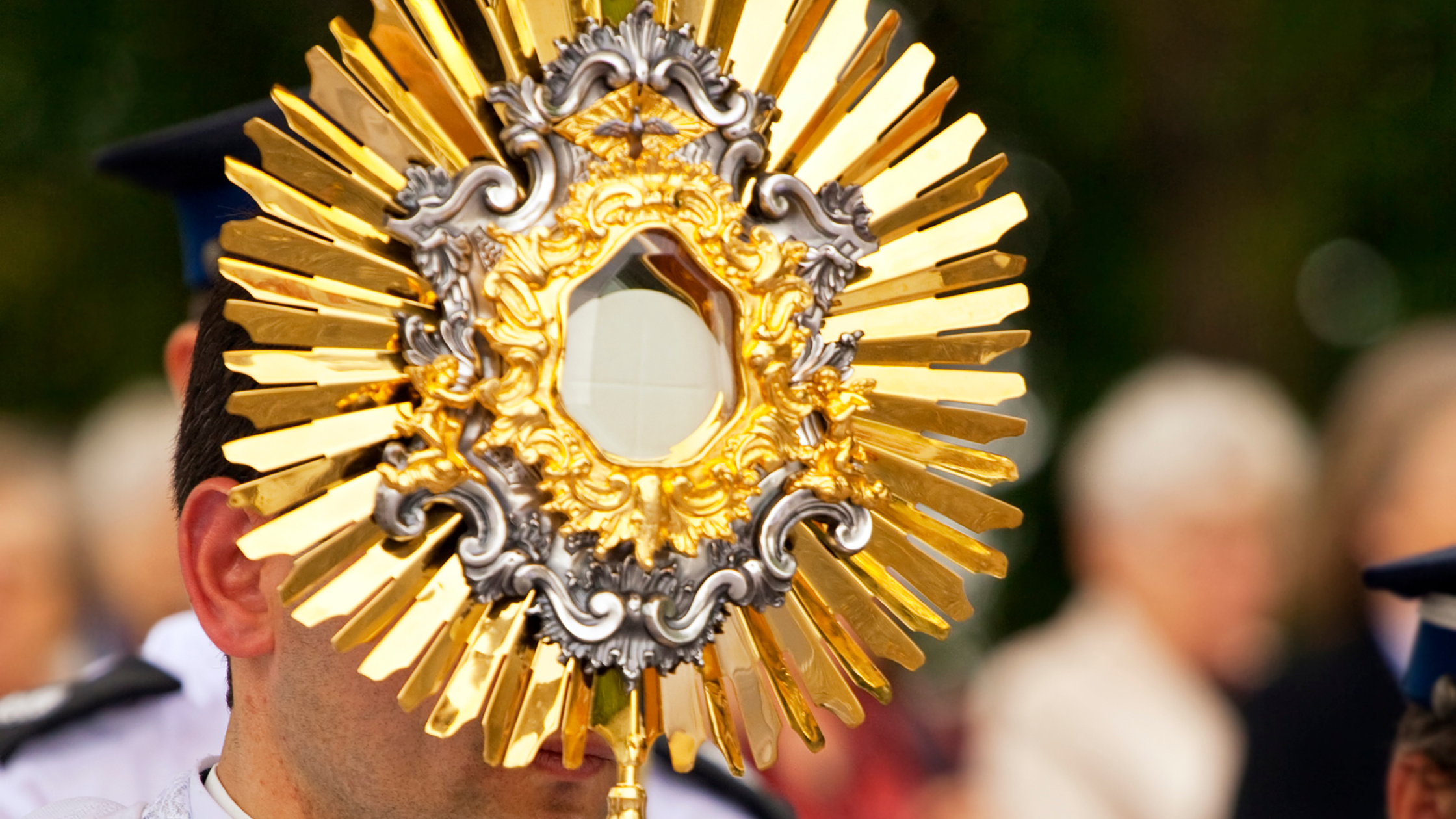                      3 rzeczy o Bożym Ciele, które musisz wiedzieć!
                     