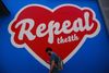 In Temple Bar, an Effort to Erase a “Repeal the 8th” Mural