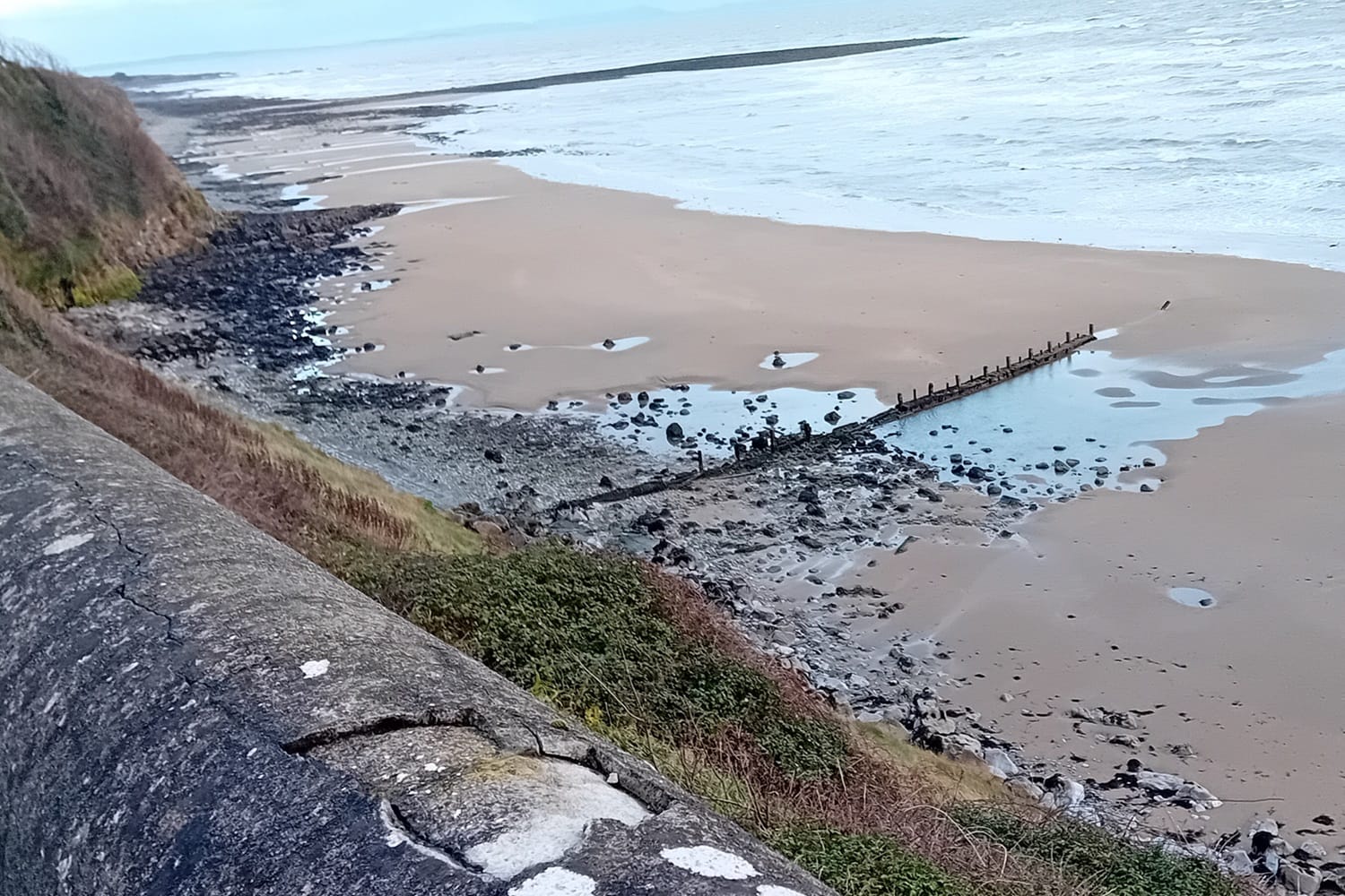 Improving access to Barnageeragh Bay Beach could cost €1.35 million and take years, a consultant told councillors