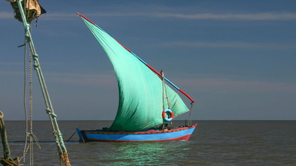 The Mozambique dhow: a slow boat at the end of a fast trip