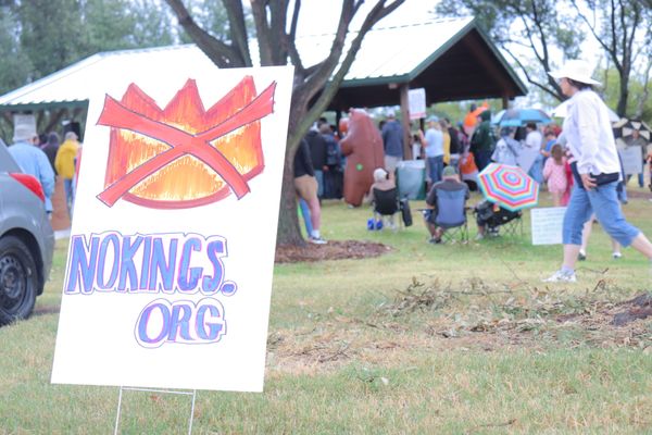 ‘No Kings’ protests across Texoma pose questions and create community