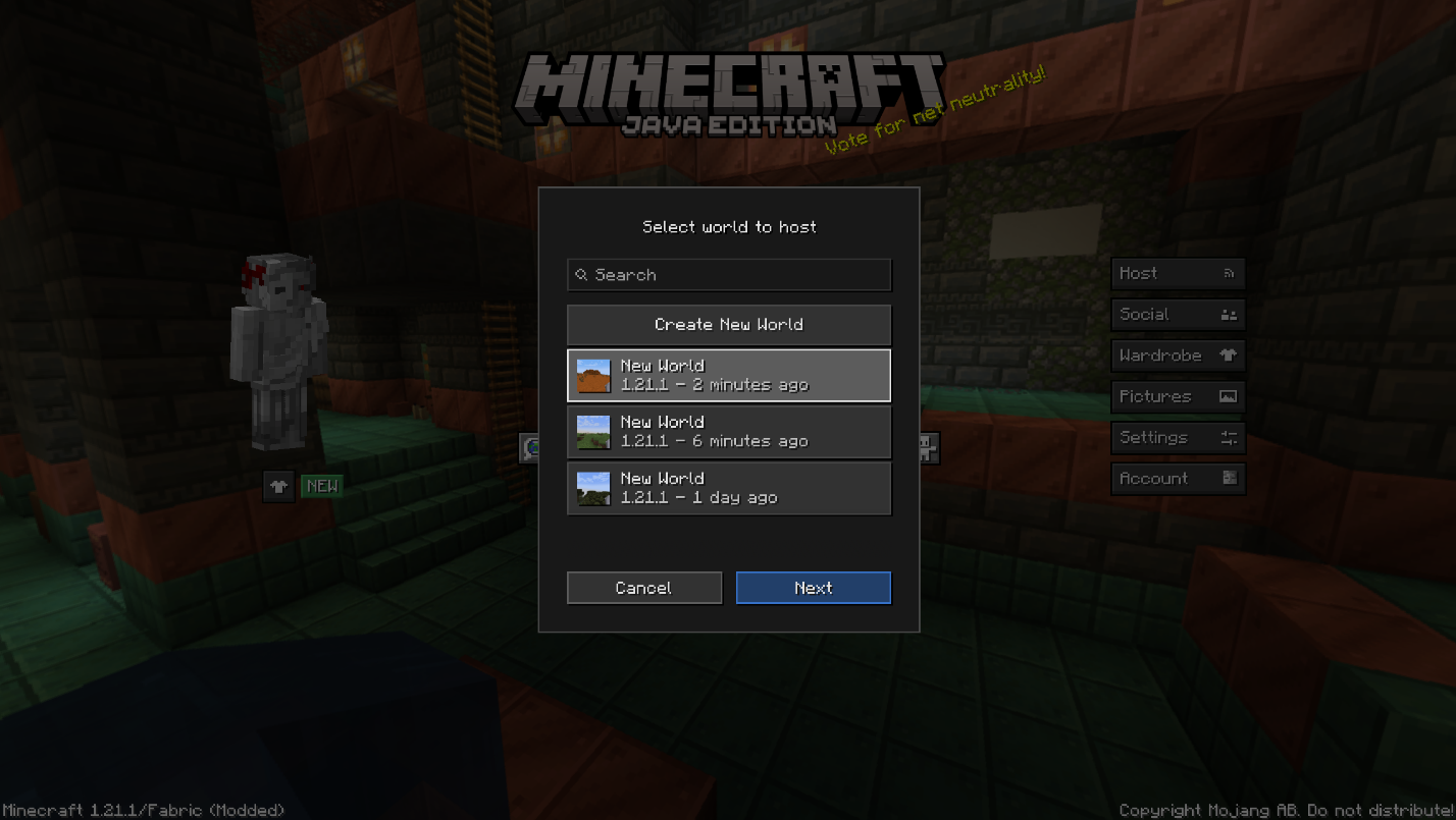 Essential Mod select world to host window in Minecraft.