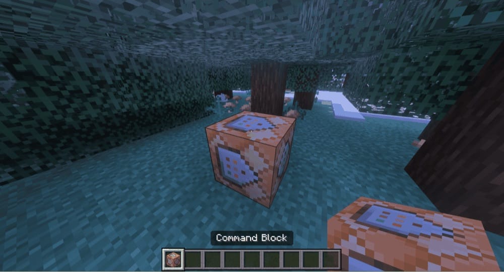 A Minecraft screenshot of a command block in creative mode.