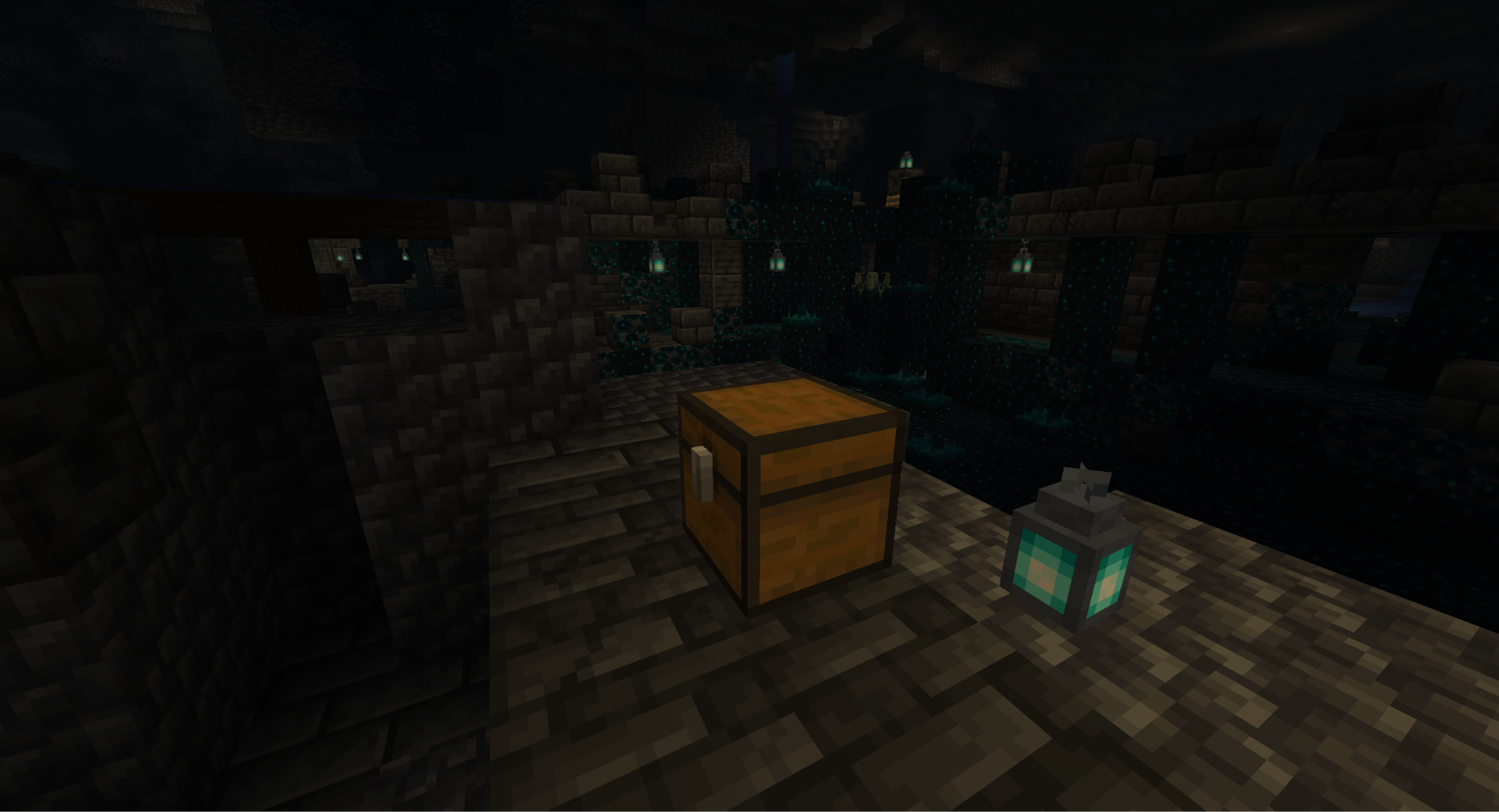 A Minecraft screenshot of a chest in an ancient city.