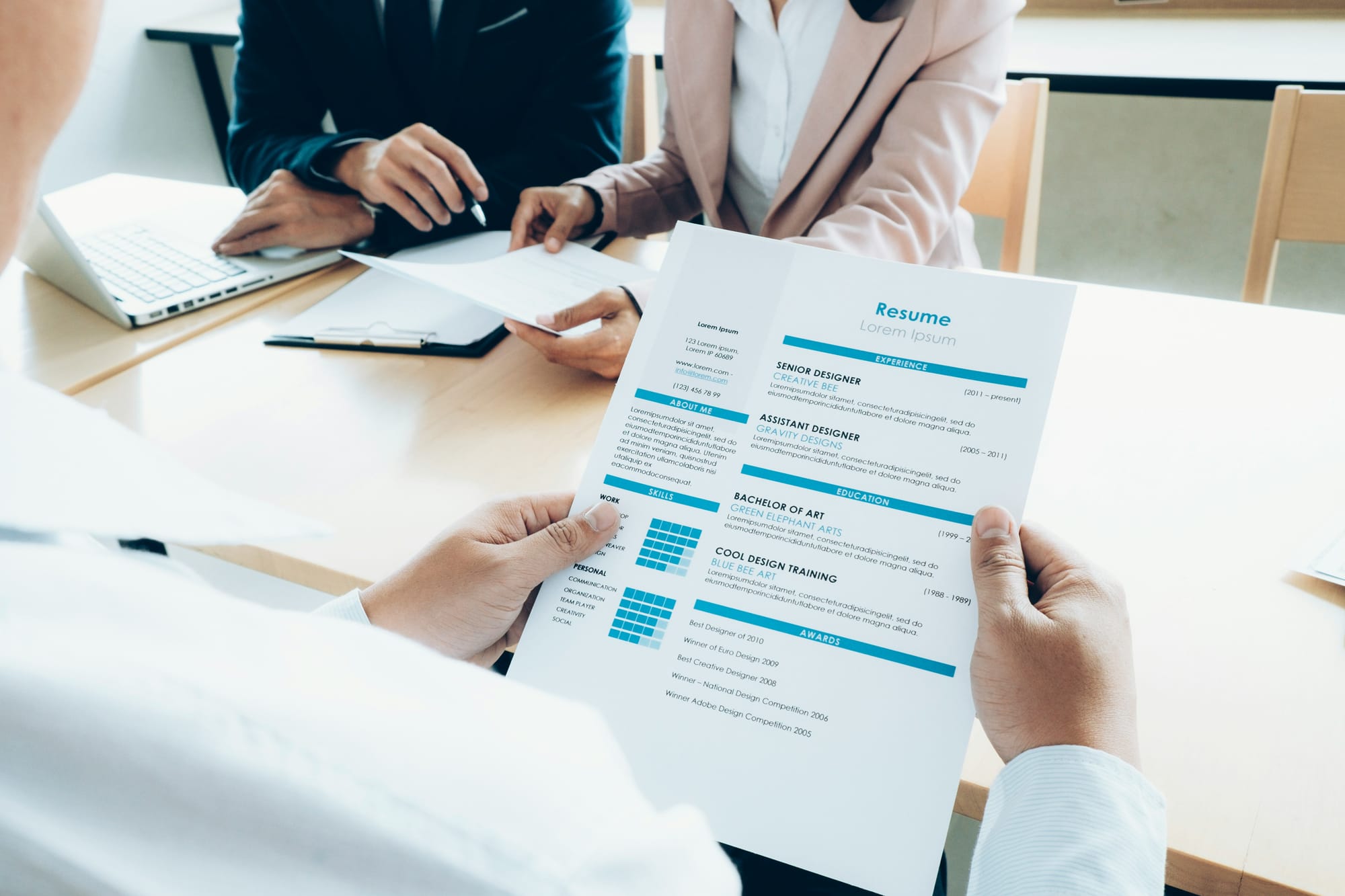 resume template in hands