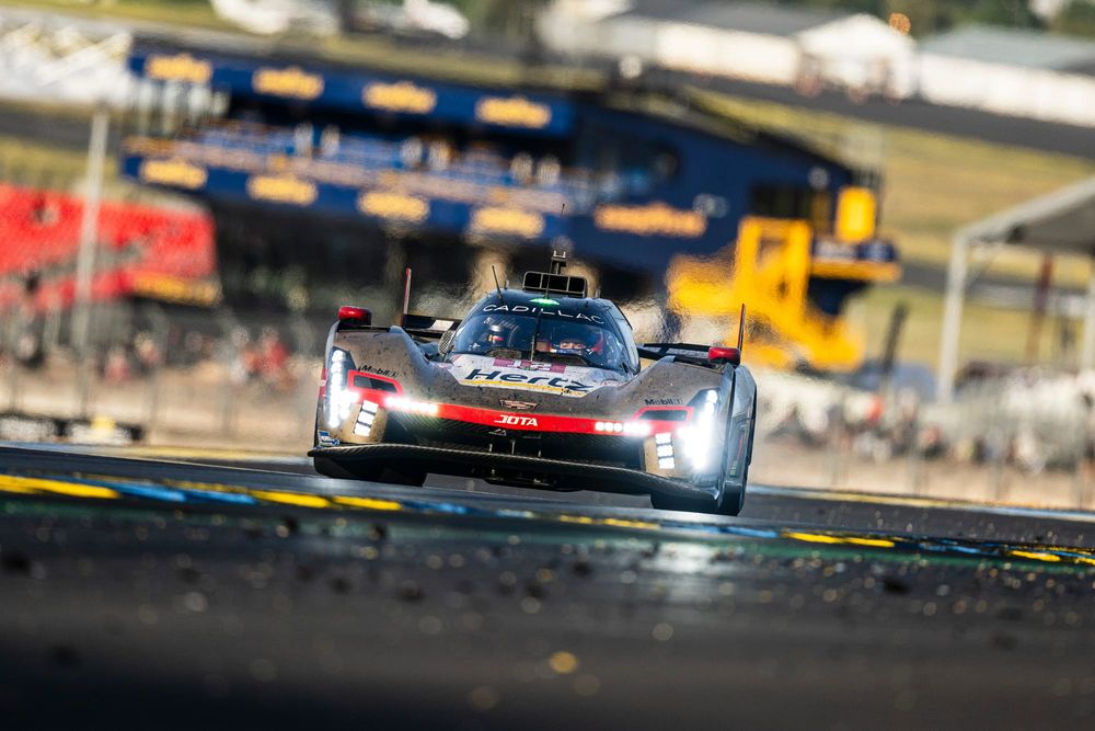 Le Mans 24 Hours: Cadillac leads at 20 hours with Toyota in close attendance post image