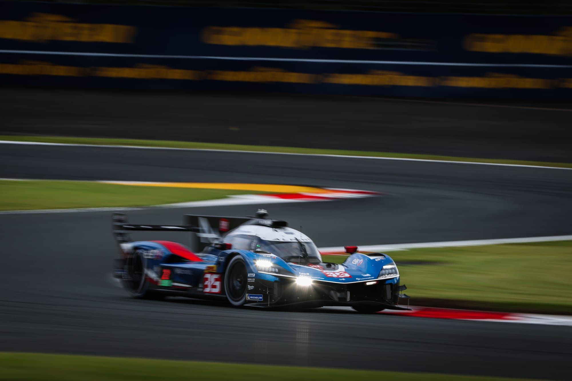 Alpine sets the pace in Fuji practice