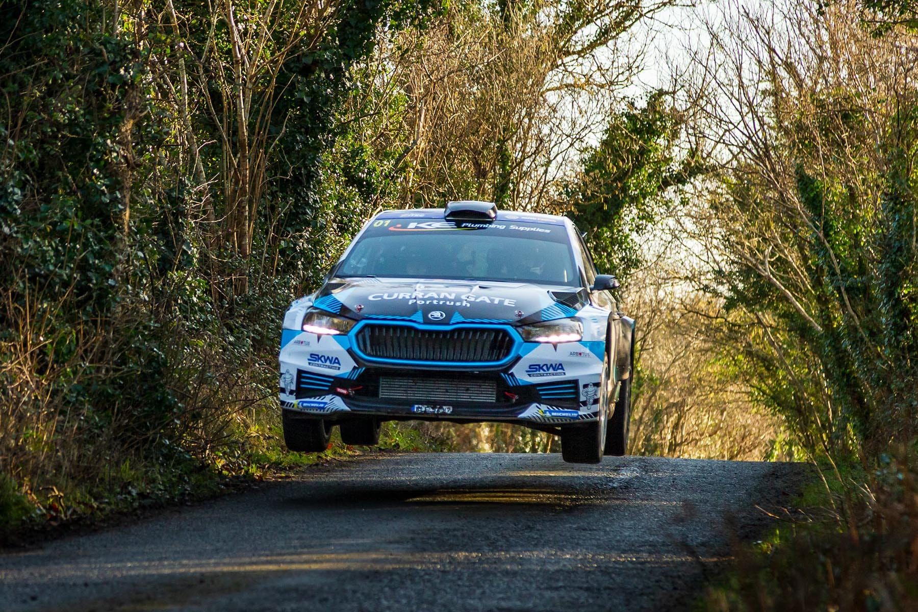 DEVINE STARTS TITLE DEFENCE WITH DOMINANT MAIDEN GALWAY WIN