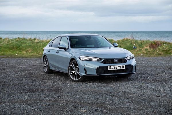 Honda Civic e-HEV…