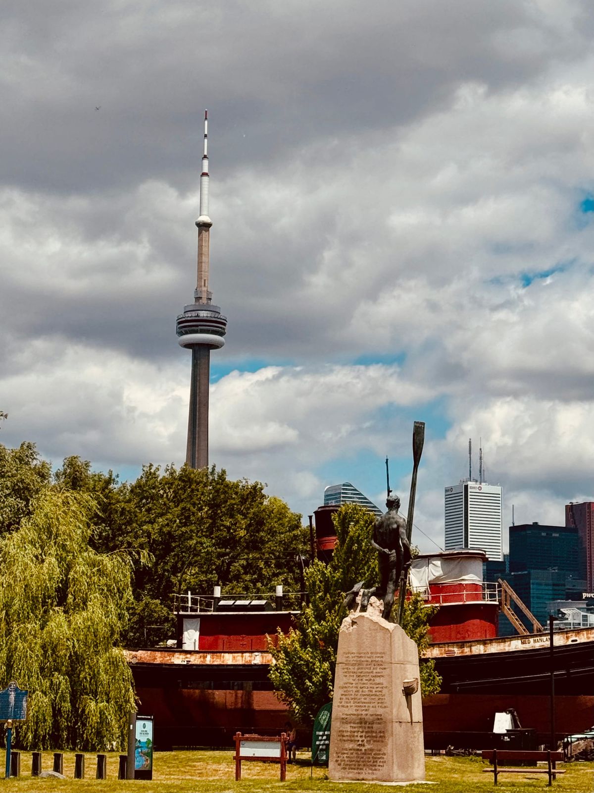 photo of the cn tower from hanlan's point in the toronto islands