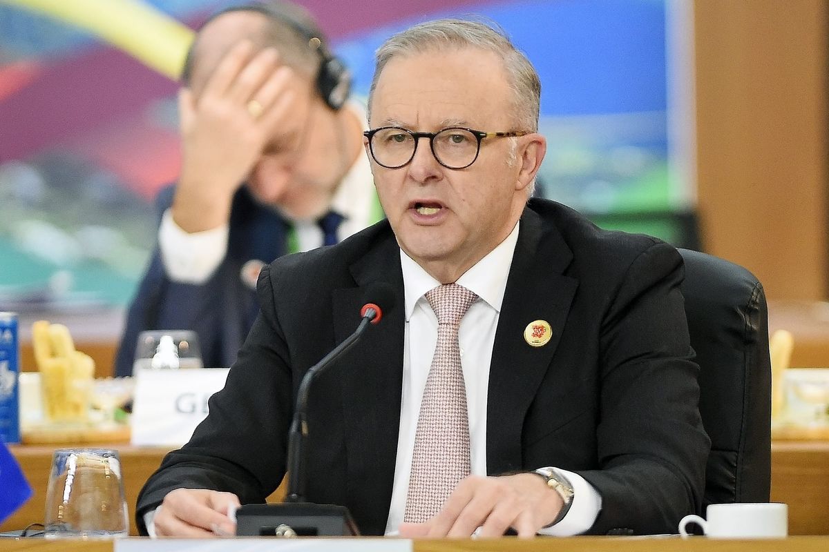 Australia kicks the kids off social media