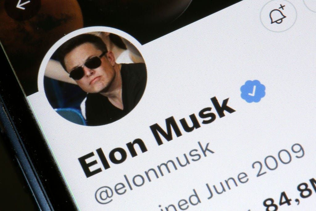Musk flips Twitter the bird