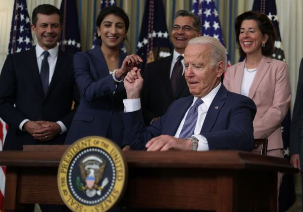 Biden moves against tech mergers