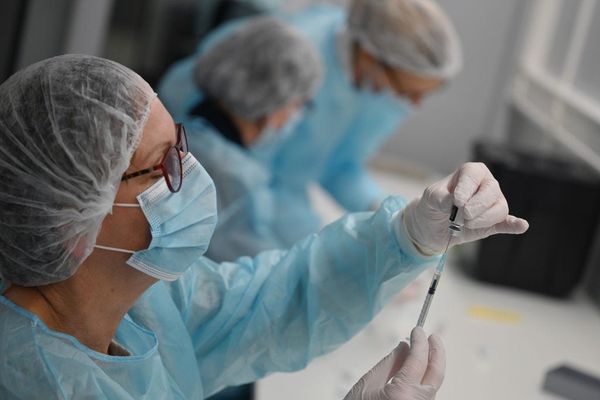 Facebook ejects the anti-vaxxers