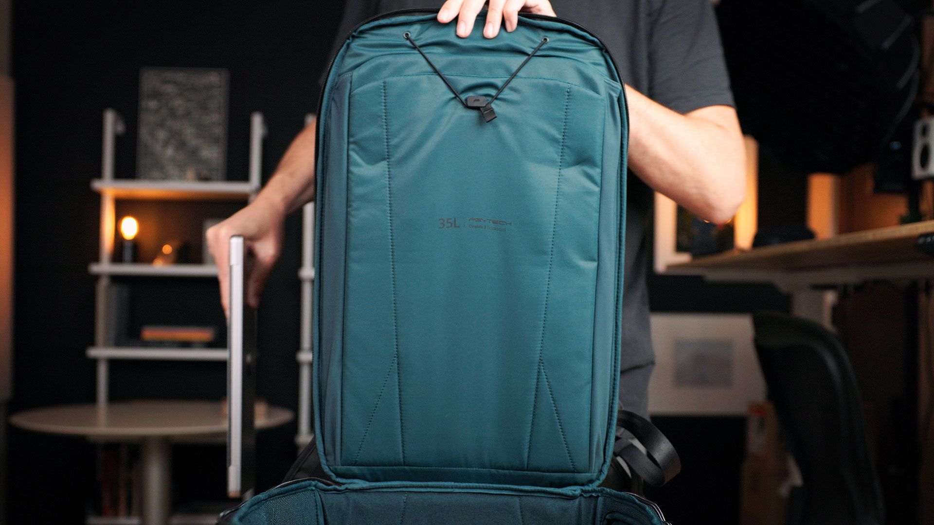 OneMo 2 laptop sleeve