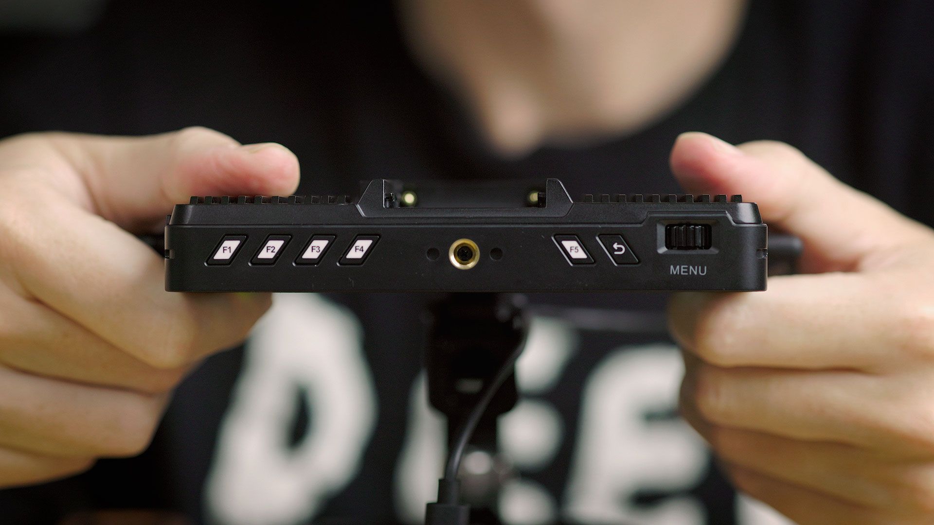 Five function buttons on top of the GM6S