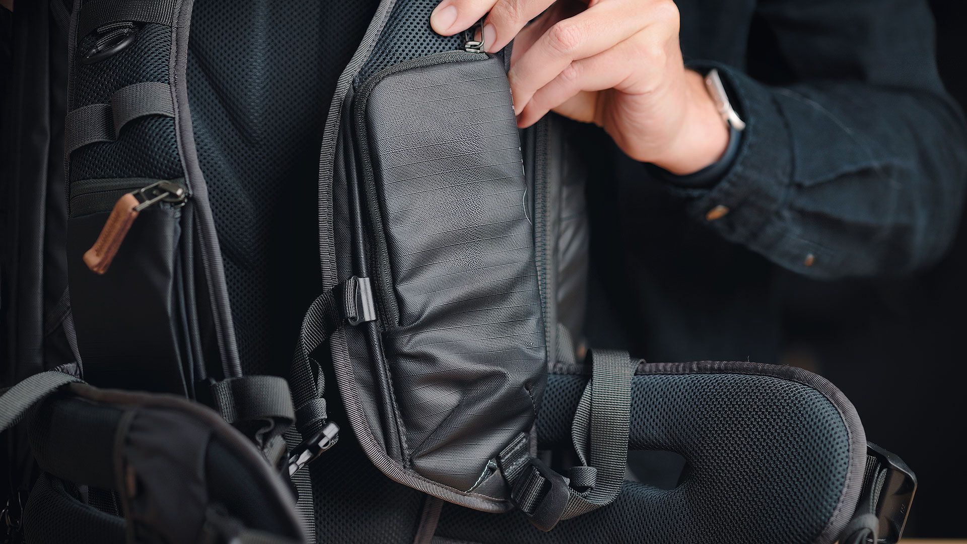 Phone pocket on the Shimoda Explore v2