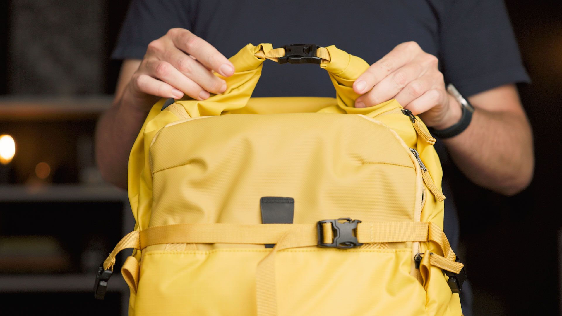 Top clasp on the roll-top compartment of Shimoda Action X V2