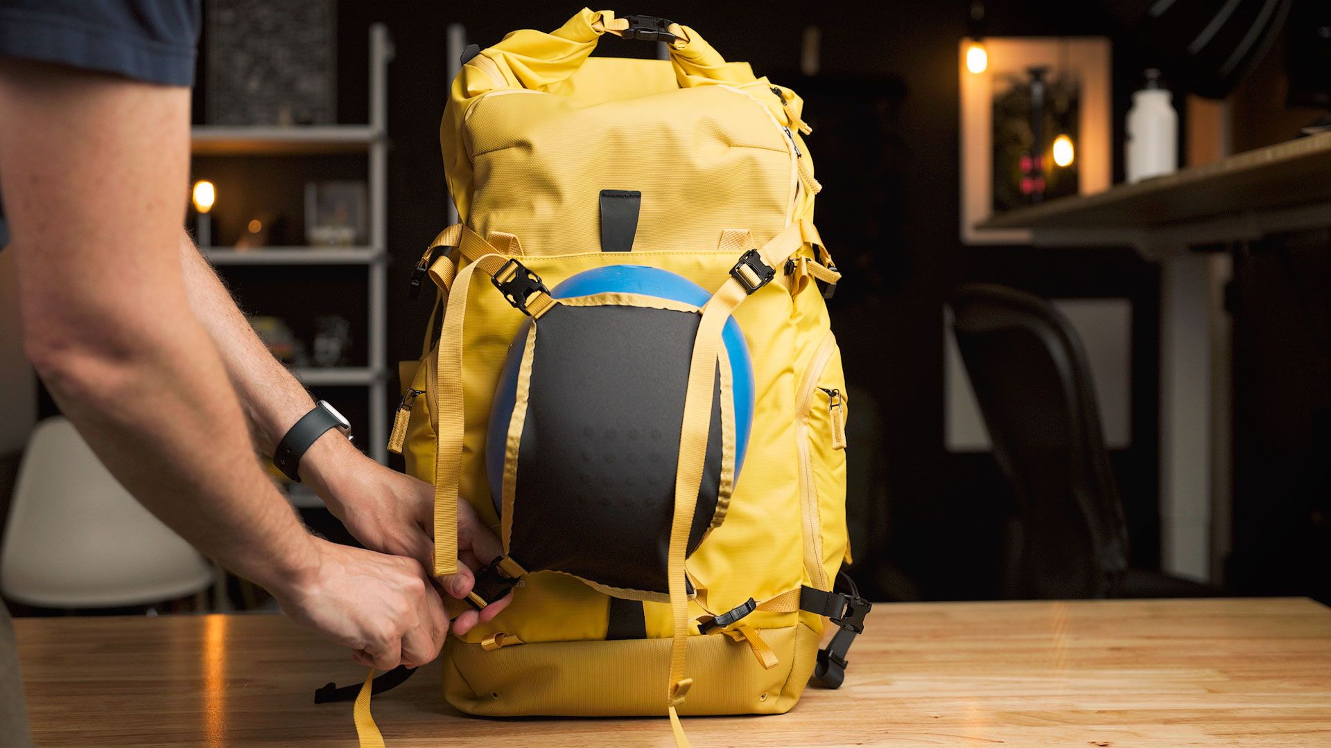 Helmet strap on the Shimoda Action X V2